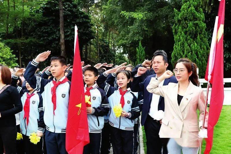 深入了解郑秀妍浪姐3五公现场写信感谢粉丝,她还有哪些宠粉的行为? | 有问必答平台
